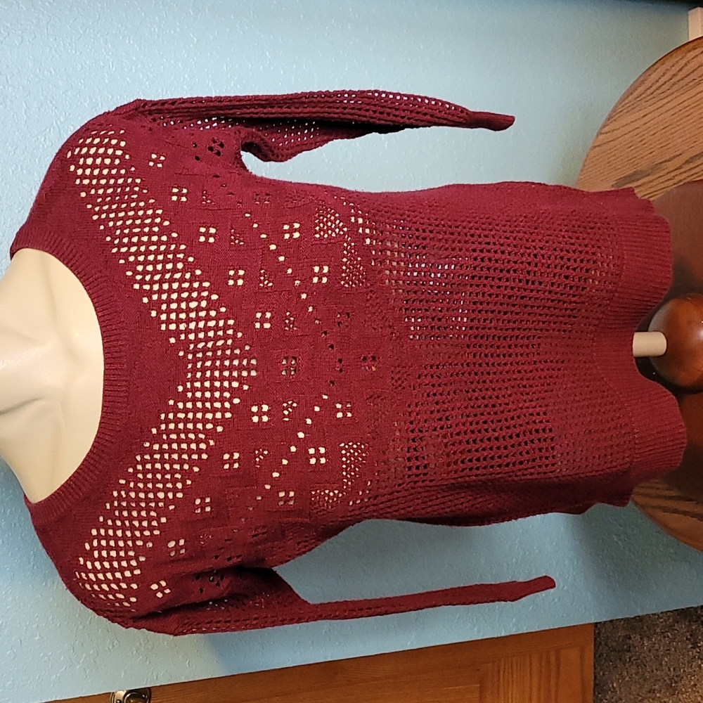 American Eagle Maroon Sweater Small